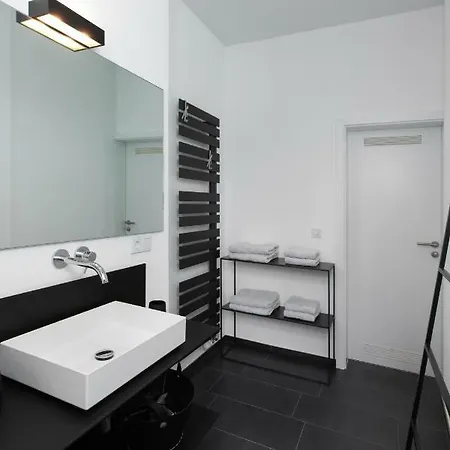 Casa Augusta - Urban Living Apartment